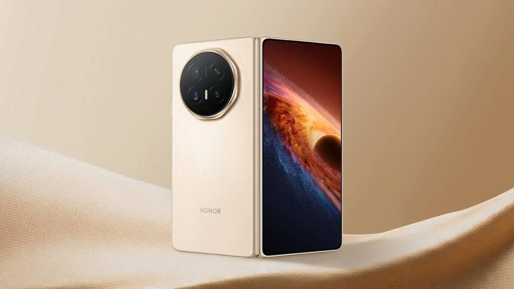 Smartphone pliant Honor Magic ouvert, dos crème et écran lumineux